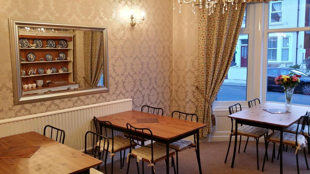 Bed and Breakfast Eden House Blackpool Esterno foto