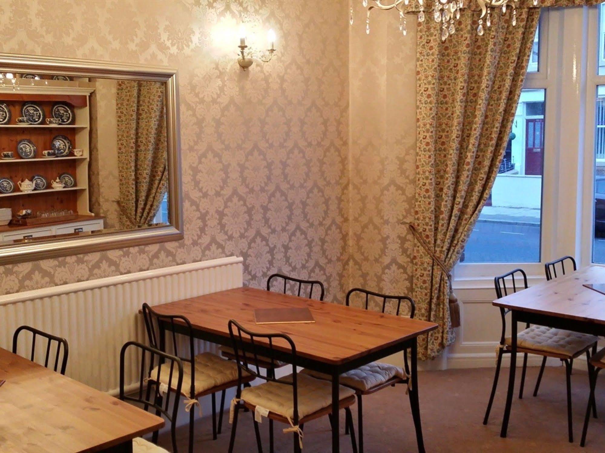 Bed and Breakfast Eden House Blackpool Esterno foto